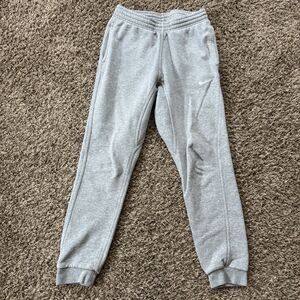 Nike Men's Sportswear Club Fleece Jogger Sweatpants Gray S 716830-063 Casual
